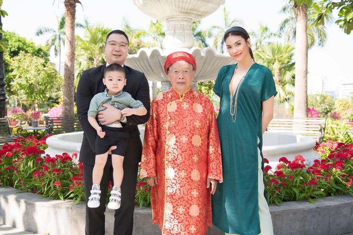 Tết ở Vbiz: Thủy Tiên an yên giữa ồn ào, Đàm Vĩnh Hưng lao vào 'cuộc chiến' mới - 4