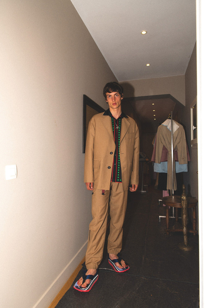 Đầu năm, 12 con giáp nên mặc đồ màu gì để được may mắn? - 28