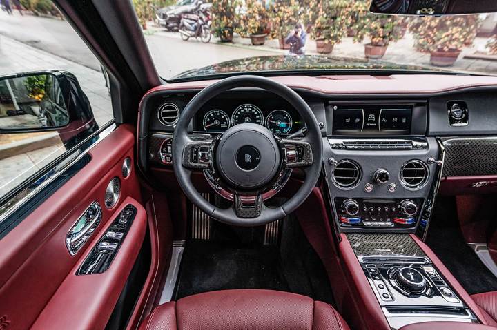 Chi tiết SUV siêu sang Rolls-Royce Cullinan Black Badge tại Việt Nam - 13