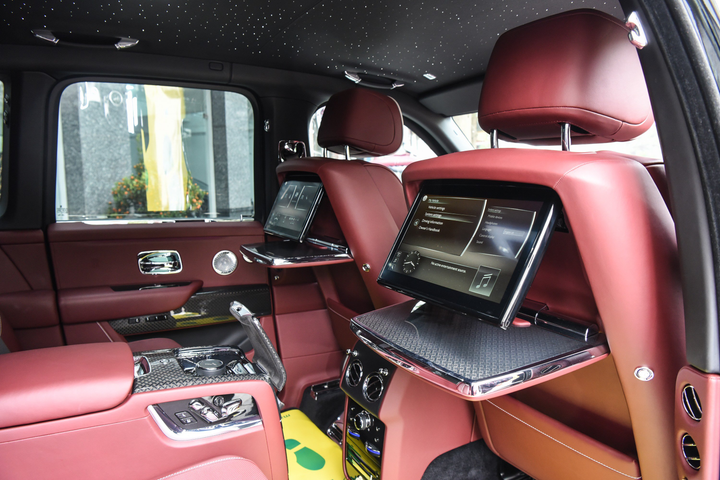 Chi tiết SUV siêu sang Rolls-Royce Cullinan Black Badge tại Việt Nam - 18