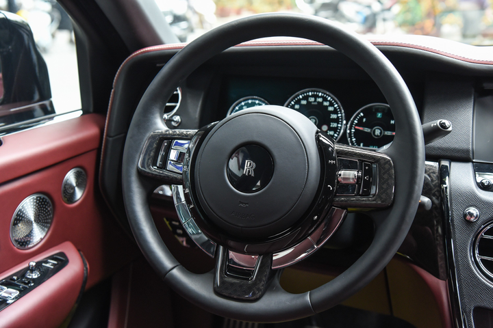 Chi tiết SUV siêu sang Rolls-Royce Cullinan Black Badge tại Việt Nam - 23