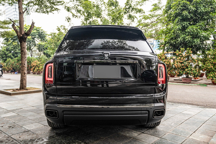 Chi tiết SUV siêu sang Rolls-Royce Cullinan Black Badge tại Việt Nam - 5