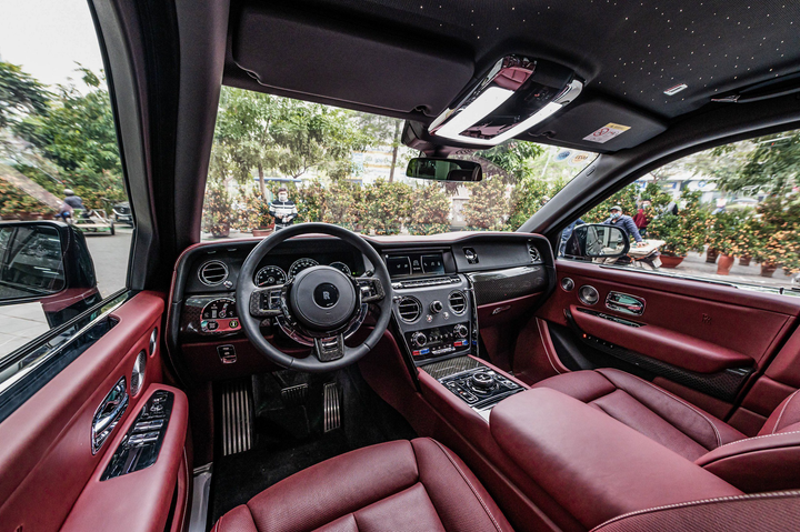 Chi tiết SUV siêu sang Rolls-Royce Cullinan Black Badge tại Việt Nam - 12