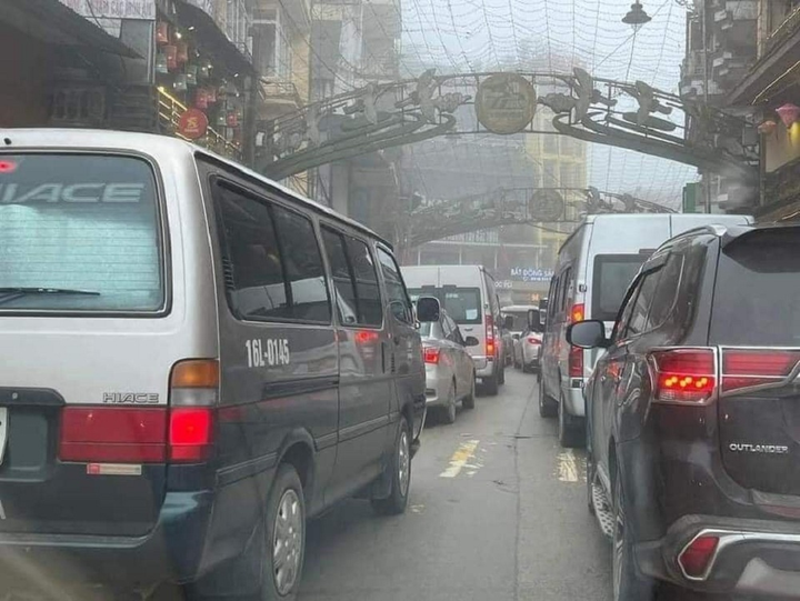 Mùng 4 Tết: Sapa đón 2,5 vạn lượt khách, nhiều khách sạn 'cháy' phòng - 7
