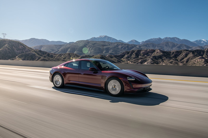 Porsche Taycan lập kỷ lục đi xuyên nước Mỹ với hơn 2 giờ sạc điện - 6