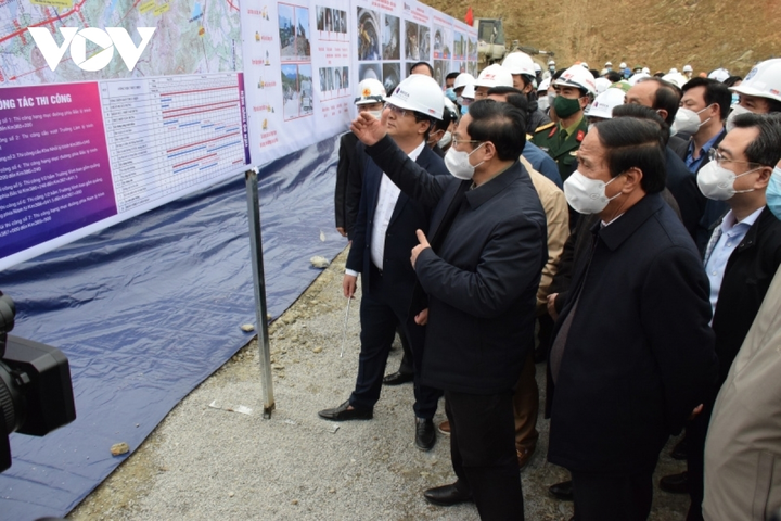 Thủ tướng Phạm Minh Chính dâng hương tưởng niệm Bác Hồ tại Nghệ An - 3