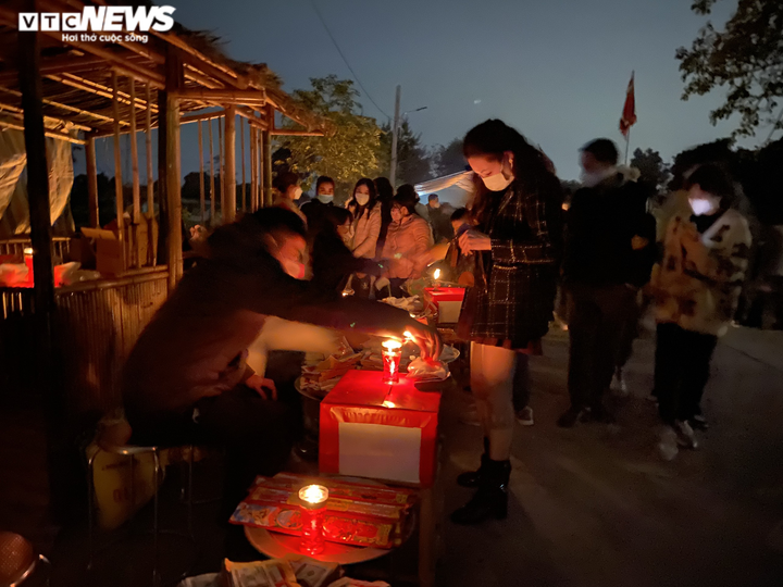 Ảnh: Độc đáo 'phiên chợ Âm - Dương' làng Ó, người mua kẻ bán không nói lời nào - 8