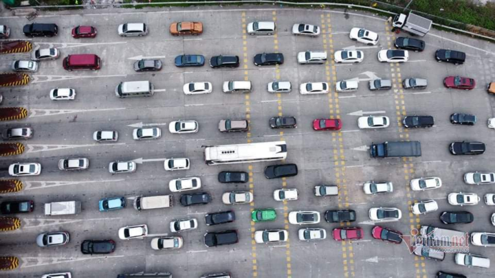 Hà Nội: Lối ra cao tốc Pháp Vân - Cầu Giẽ ùn tắc hơn 2km chiều mùng 4 Tết - 9