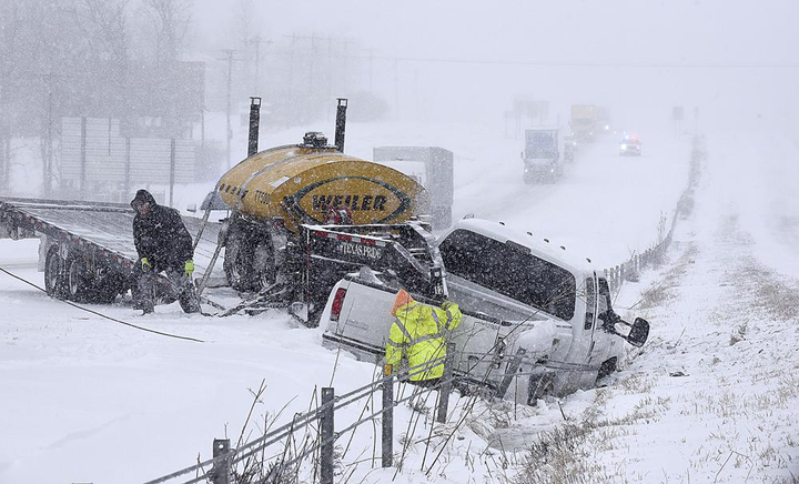 Bão tuyết ở Mỹ: 350.000 ngôi nhà mất điện, Texas tuyên bố tình trạng thảm họa - 10