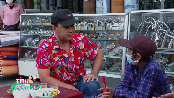 Đôi vợ chồng già được MC Quyền Linh âm thầm xây tiệm tạp hóa chỉ vì một lời hứa - 8