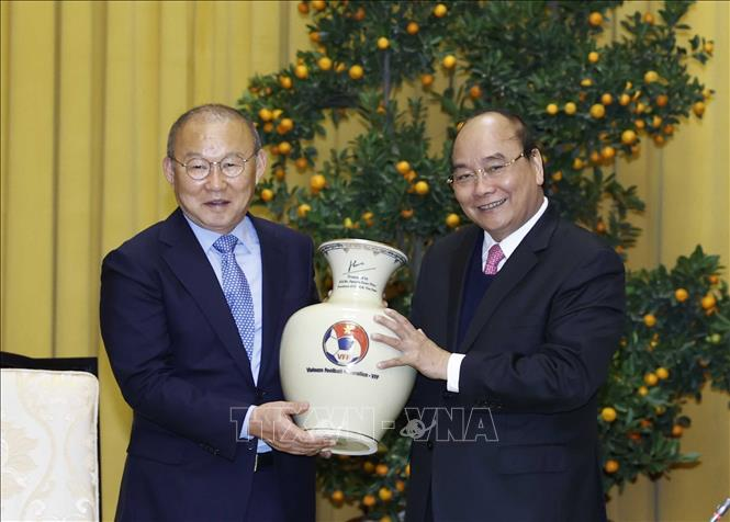 Chủ tịch nước Nguyễn Xuân Phúc tiếp HLV Park Hang Seo - 5