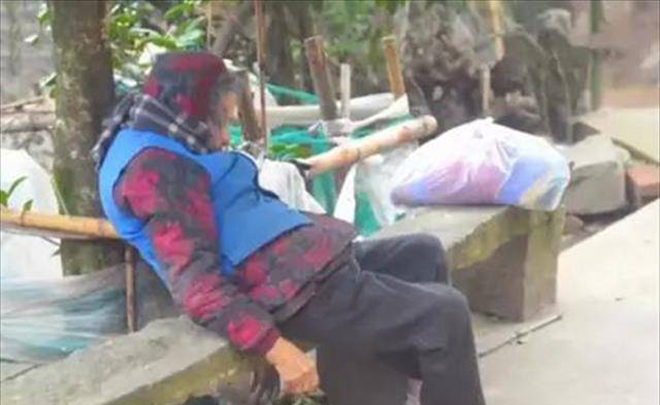 Cụ già 85 tuổi chết cóng ngoài đường, cả làng kiện 4 đứa con bất hiếu - 1