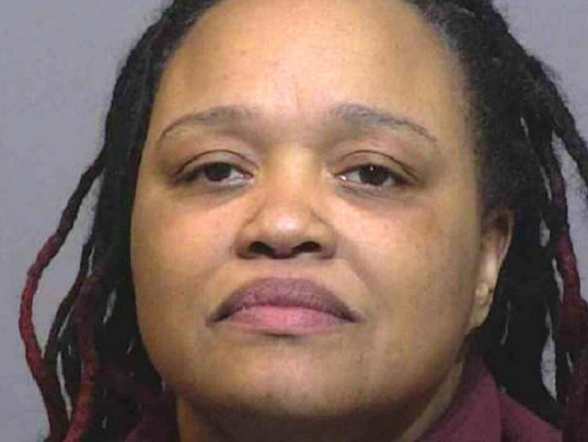 Giật tóc học sinh, nữ giáo viên bị bắt - 1