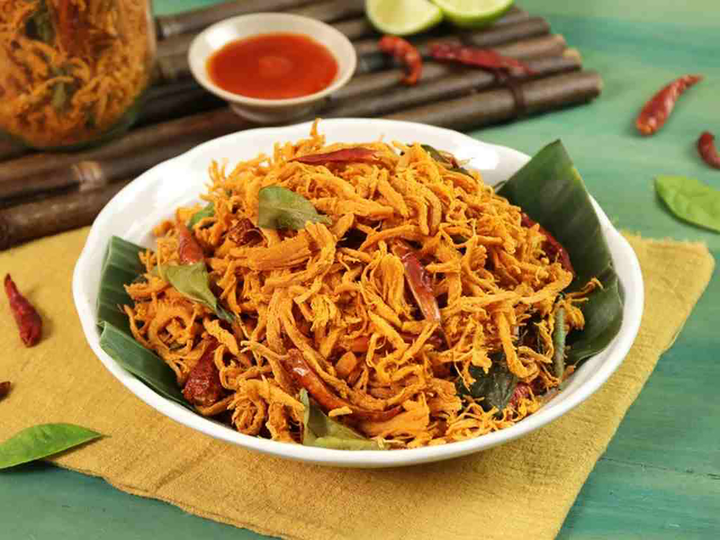 Sau bánh chưng, thịt gà 'ế' từ Tết được hội bếp đảm nấu thành 3 món siêu ngon - 7