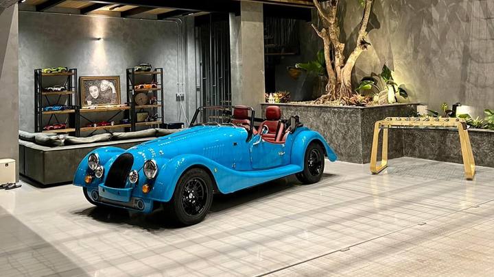 Morgan giá gần chục tỷ, chiếc xe lạc hậu nhất mà Cường 'đô la' tậu chơi Tết - 1