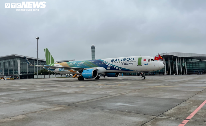 Đội tuyển bóng đá nữ Việt Nam mang vé World Cup về nước - 12