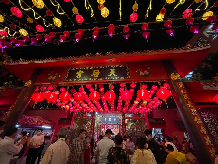 Có một góc ‘Hong Kong bên hông Bình Dương’ đẹp lung linh vào rằm tháng Giêng - 2