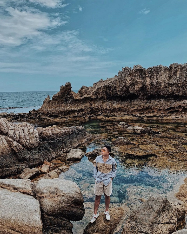 Ngắm tuyệt tác thiên nhiên mang tên Hang Rái với san hô cổ và 'thác giữa biển' - 5