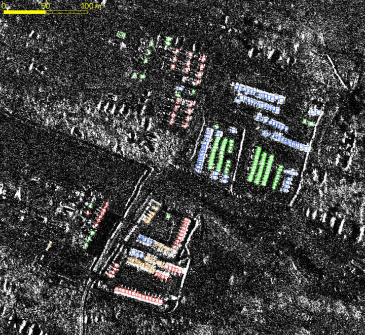Nga điều động cả chục nghìn binh sĩ, gây sức ép lên Ukraine từ 3 hướng - 3