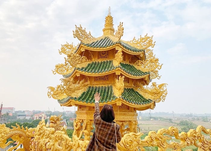 Ngôi chùa ‘dát vàng’ được ví như ‘Thái Lan thu nhỏ’ thu hút giới trẻ Hà thành - 2