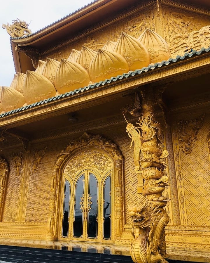 Ngôi chùa ‘dát vàng’ được ví như ‘Thái Lan thu nhỏ’ thu hút giới trẻ Hà thành - 4