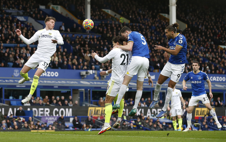 HLV Lampard ca ngợi Van de Beek sau chiến thắng 3-0 - 5