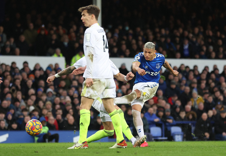 HLV Lampard ca ngợi Van de Beek sau chiến thắng 3-0 - 7