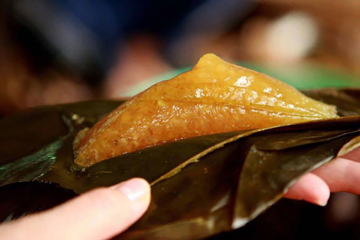 Món bánh núng nính như thạch, tên nghe lạ hết sức trên mâm cúng Rằm tháng Giêng - 3