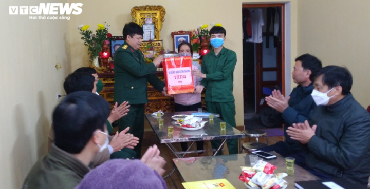 Thanh niên Thái Bình nhập ngũ: 'Môi trường quân đội sẽ giúp em trưởng thành hơn' - 2