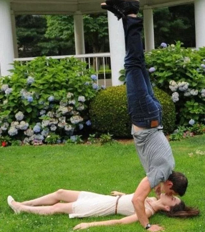 'Nổ mắt' với kiểu thể hiện tình cảm kỳ quặc ở nơi công cộng của hội yêu nhau - 1