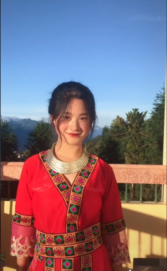 Nữ sinh dân tộc gây ấn tượng với đôi mắt 1 mí: ‘Em lớn lên với các nhà từ thiện’ - 1