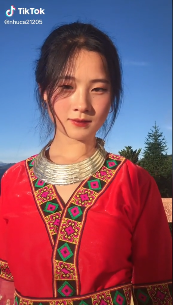 Nữ sinh dân tộc gây ấn tượng với đôi mắt 1 mí: ‘Em lớn lên với các nhà từ thiện’ - 6