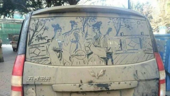 Những chiếc xe phủ bụi được đính thông điệp từ sâu sắc đến cười cạn nước mắt - 9