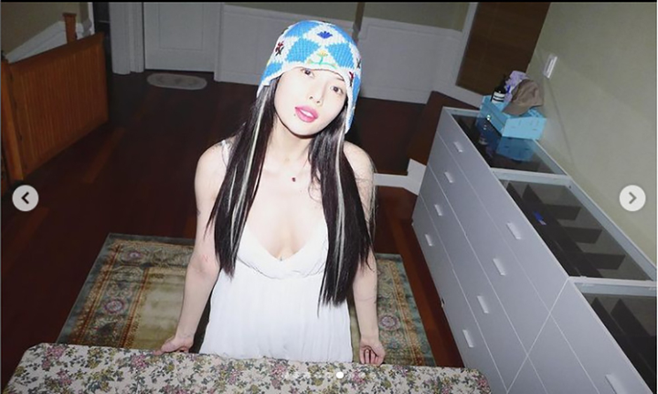 Sao Hàn quyến rũ đầu năm: Nancy lột xác hậu giảm cân, Taeyeon khoe eo con kiến - 5