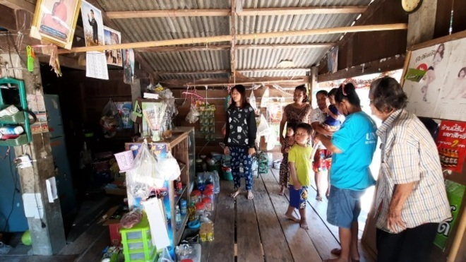 Bắt được 2 con cá 'lạ’, cả dân làng ùa đến thắp nhang, cầu khẩn để xin may mắn - 3