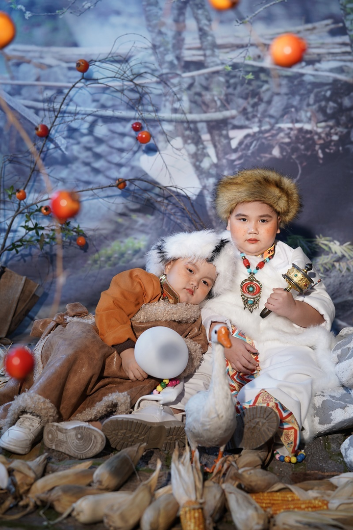 Sao nhí Muối Dubai ‘cưng xỉu” khi hóa thân thành 'Hoàng tử Mông Cổ' - 6