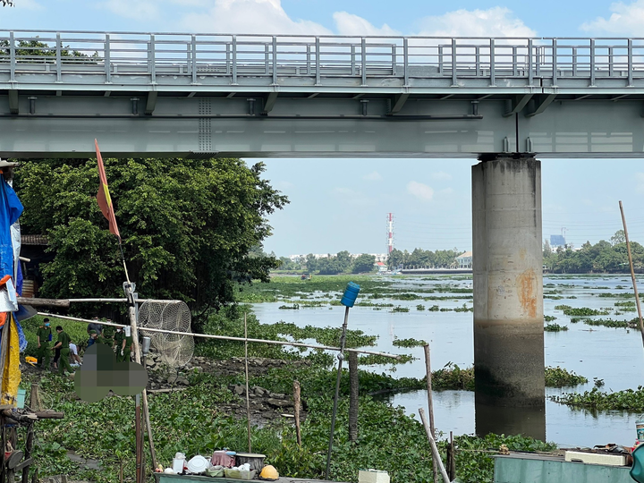 Ảnh: Hiện trường tìm thấy thi thể nam sinh mất tích khi đến TP.HCM nhập học - 5