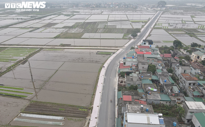 Dân hiến đất làm đường ở Thái Bình: 'Tôi muốn sau này con cháu mình được hưởng' - 5