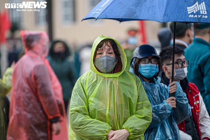 Ảnh: Khoảnh khắc lễ chia tay xúc động của các tân binh lên đường nhập ngũ - 9