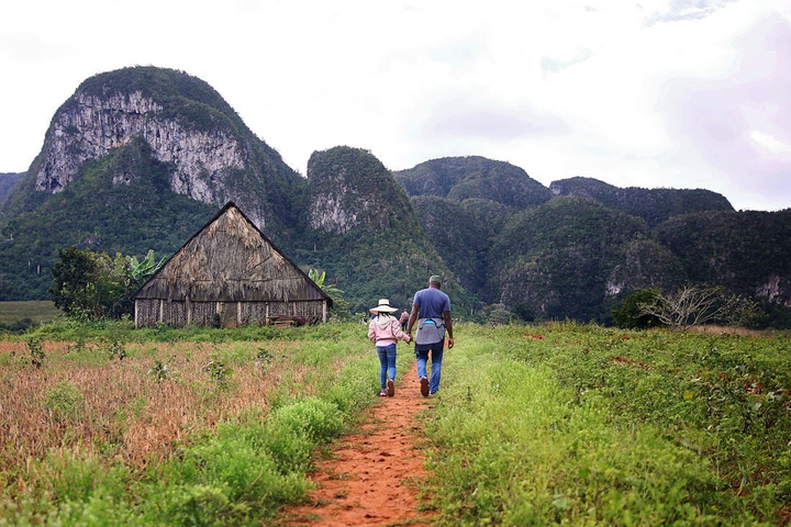 Những bức tường đá hùng vĩ từ thời tiền sử ở thung lũng đẹp bậc nhất thế giới - 3