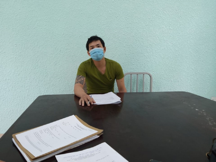  Hai nam thanh niên trói nữ nhân viên bán hàng ở Quảng Nam để cướp vàng, tiền - 2