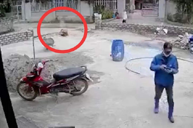 Bắn chết hàng xóm rồi tự sát: Chính quyền từng vận động nghi phạm nộp súng - 1