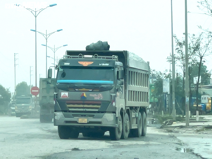 Xe cơi nới thành thùng, quá hạn kiểm định tung hoành ở Khu kinh tế Nghi Sơn - 5