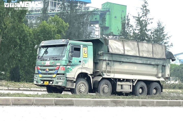 Xe cơi nới thành thùng, quá hạn kiểm định tung hoành ở Khu kinh tế Nghi Sơn - 6