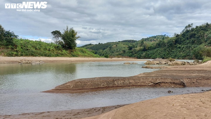 Dân phản đối xây thủy điện trên 'dòng sông chảy ngược' ở Kon Tum - 3
