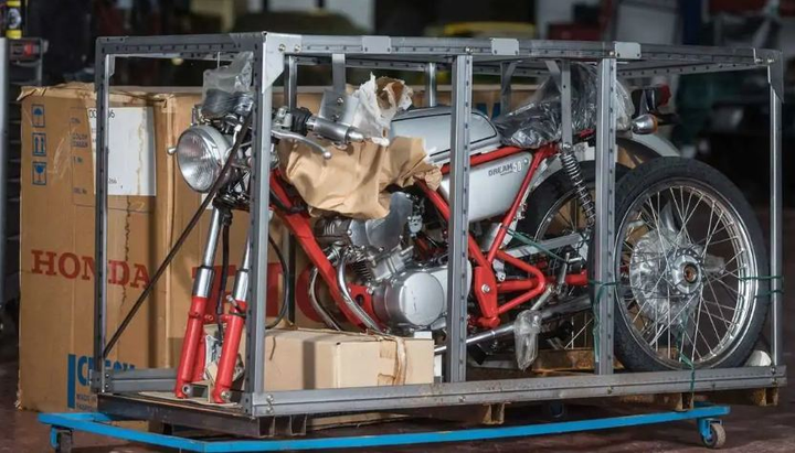 Ngắm Honda Dream 50 đời 1998 chưa 'đập hộp', hàng hiếm giá đắt đỏ - 1