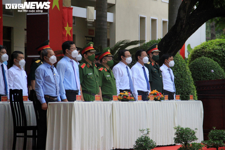 Người mẹ thao thức cả đêm, dậy sớm nấu bữa sáng tiễn con lên đường nhập ngũ - 1