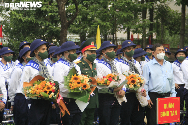 Người mẹ thao thức cả đêm, dậy sớm nấu bữa sáng tiễn con lên đường nhập ngũ - 5