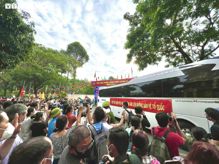 Người mẹ thao thức cả đêm, dậy sớm nấu bữa sáng tiễn con lên đường nhập ngũ - 9