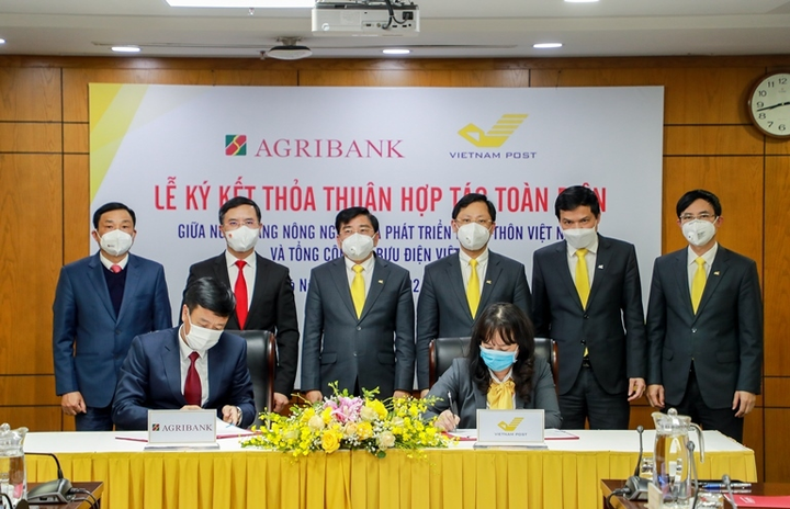Agribank và Vietnam Post ký kết thỏa thuận hợp tác toàn diện - 1